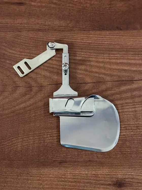 Hem Folding Foot (Sewing Binder)